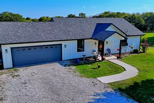 140 Lago Ln, Nocona, TX 76255 - Photo 7