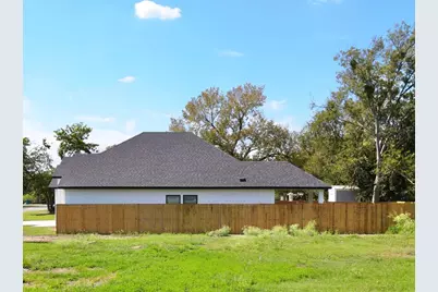 706 E 11th Avenue, Corsicana, TX 75110 - Photo 5