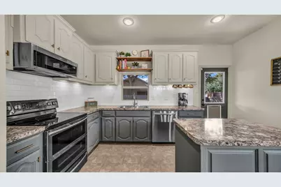 1100 New Meadow Drive, Azle, TX 76020 - Photo 11