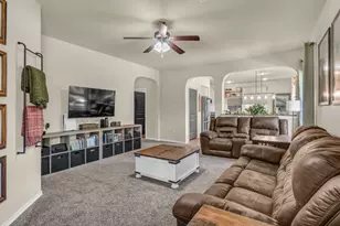 1100 New Meadow Dr, Azle, TX 76020 - Photo 5