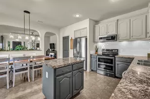 1100 New Meadow Dr, Azle, TX 76020 - Photo 13