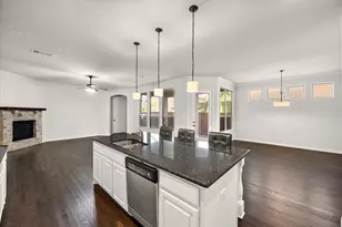 3926 Jasmine Fox Ln, Arlington, TX 76005 - Photo 9