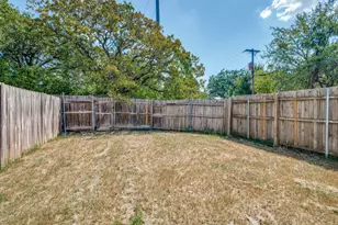 2325 Donalee St, Fort Worth, TX 76105 - Photo 17