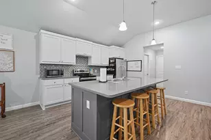 977 Sam St, Springtown, TX 76082 - Photo 11