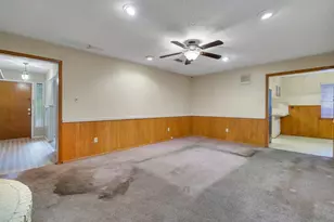 3607 Halifax Dr, Arlington, TX 76013 - Photo 17