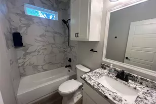 505 S Sky Ct, Granbury, TX 76049 - Photo 23