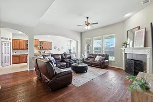 1306 Andrew Ct, Lewisville, TX 75056 - Photo 9