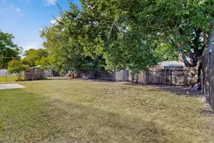 7133 Winchester Rd, North Richland Hills, TX 76182 - Photo 37