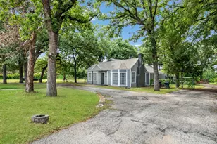 3029 Mecca, Fort Worth, TX 76119 - Photo 9