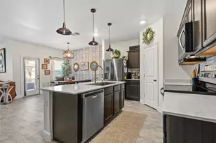 11321 Pecan Crk Dr, Providence Village, TX 76227 - Photo 5