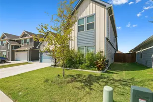 11321 Pecan Crk Dr, Providence Village, TX 76227 - Photo 3