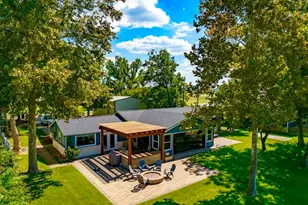 1017 Airport Rd, Possum Kingdom Lake, TX 76449 - Photo 1