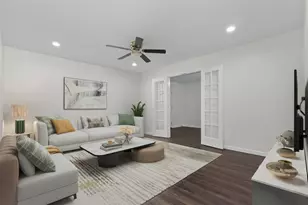 910 Waikiki Dr, Garland, TX 75043 - Photo 1