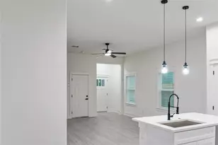 2638 Sutton St, Dallas, TX 75210 - Photo 11