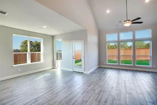 8526 Royal Star Rd, Rowlett, TX 75089 - Photo 11