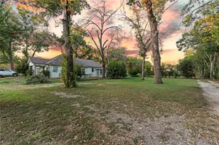 2720 S 2nd St, Waco, TX 76706 - Photo 3