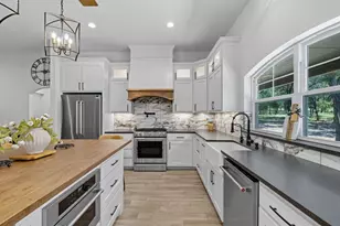 245 Crk Xing St, Alvord, TX 76225 - Photo 9