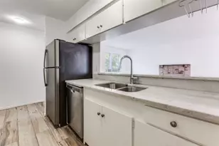 5881 Preston View Blvd, Dallas, TX 75240 - Photo 13