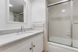 5881 Preston View Blvd, Dallas, TX 75240 - Photo 17