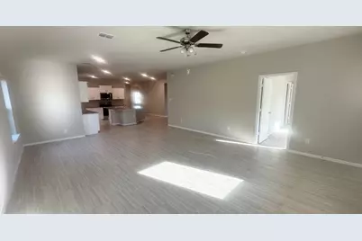 410 Lubbock Drive, Azle, TX 76020 - Photo 5