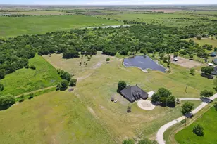 626 Scoggins Rd, Tioga, TX 76271 - Photo 1