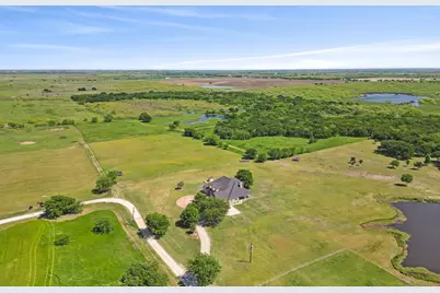 626 Scoggins Road, Tioga, TX 76271 - Photo 7
