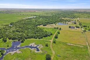 626 Scoggins Rd, Tioga, TX 76271 - Photo 9