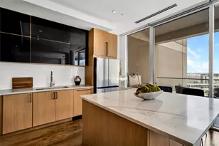 2408 Victory Park Ln, Dallas, TX 75219 - Photo 1