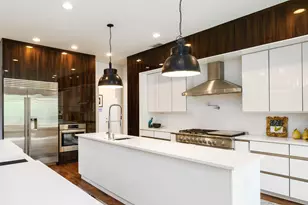 3817 Meadowdale Ln, Dallas, TX 75229 - Photo 17