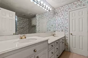 9014 Cumberland Dr, Irving, TX 75063 - Photo 25