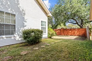 9014 Cumberland Dr, Irving, TX 75063 - Photo 33