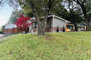 4236 Shannon Dr, Fort Worth, TX 76116 - Photo 3