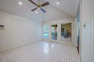 6913 Brookvale Rd, Fort Worth, TX 76132 - Photo 13