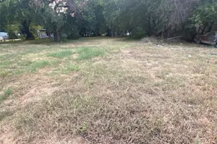 605 N Schopmeyer St, Gainesville, TX 76240 - Photo 1