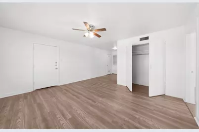 523 S Travis Street #2, Sherman, TX 75090 - Photo 9