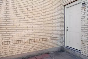 523 S Travis St, Sherman, TX 75090 - Photo 17