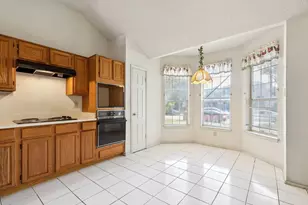 4215 Juniper Ln, Carrollton, TX 75010 - Photo 9