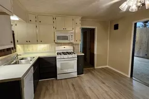 1402 Glendale St, Greenville, TX 75401 - Photo 5