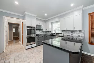 908 Saturn Springs Dr, Garland, TX 75041 - Photo 7