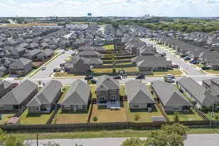 3712 Kings Dr, Ennis, TX 75119 - Photo 5