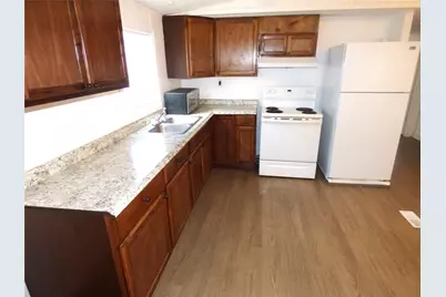 105 E 9th Street, Cisco, TX 76437 - Photo 11