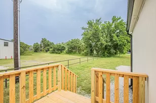 105 Beaver Creek Dr, Azle, TX 76020 - Photo 35