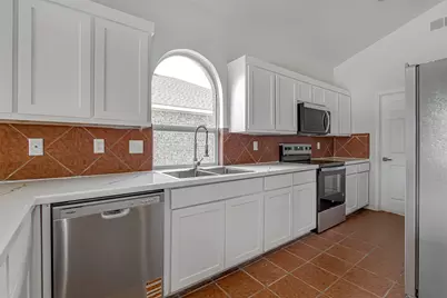 905 Hunter Lane, Burleson, TX 76028 - Photo 15