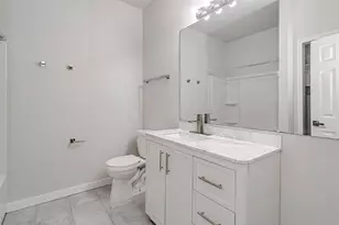 905 Hunter Ln, Burleson, TX 76028 - Photo 13