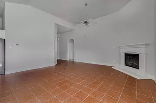 905 Hunter Ln, Burleson, TX 76028 - Photo 21