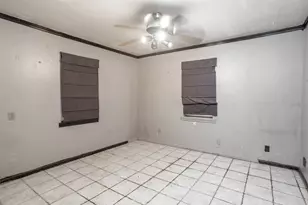 2730 Maverick Ln, Aubrey, TX 76227 - Photo 25