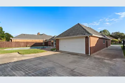 2508 Fox Glenn Circle, Bedford, TX 76021 - Photo 37