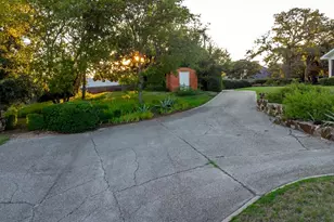 1604 N Haven Dr, Corinth, TX 76210 - Photo 33