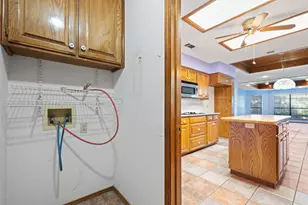 153 Sandlewood Ln, Burleson, TX 76028 - Photo 23