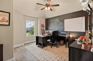 229 Jacinth Ln, Granbury, TX 76049 - Photo 15